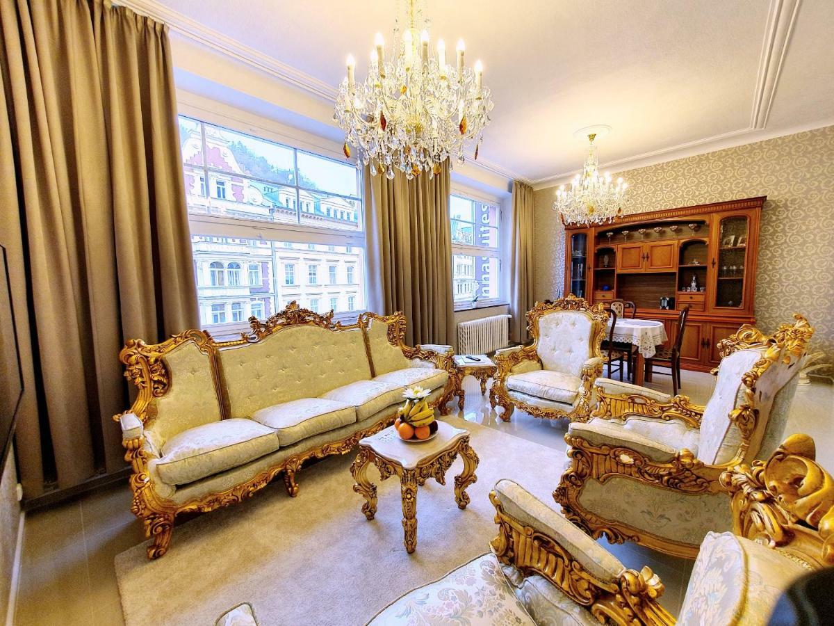 Madonna Apartments การ์โลวีวารี ภายนอก รูปภาพ